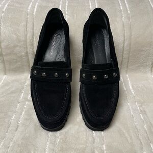 EUC Donald J. Pliner Suede Lug Sole Regina Loafers Black Suede